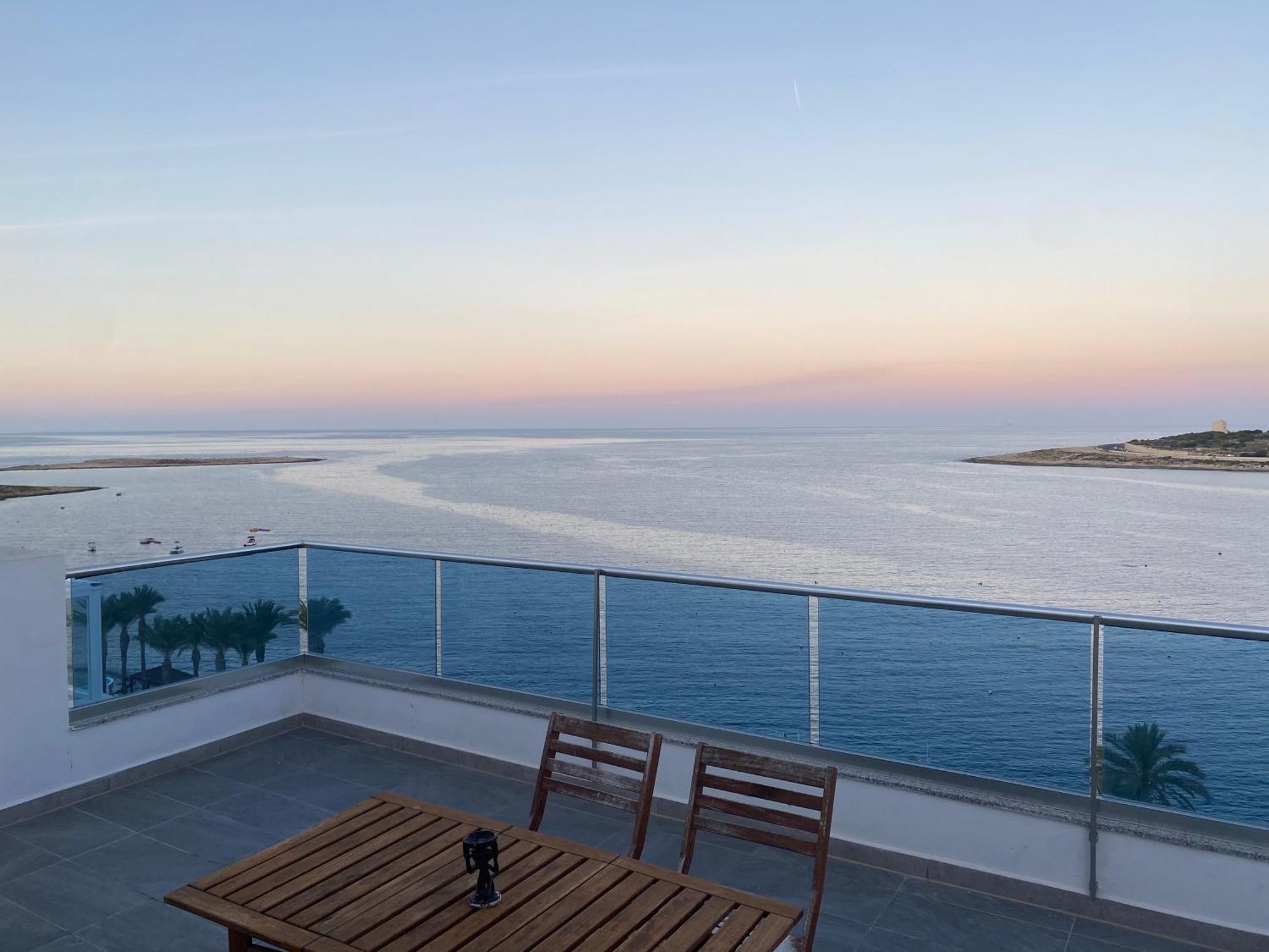 Sunrise Bay Apartments - Frontline Sea Views San Pawl il-Baħar Zewnętrze zdjęcie