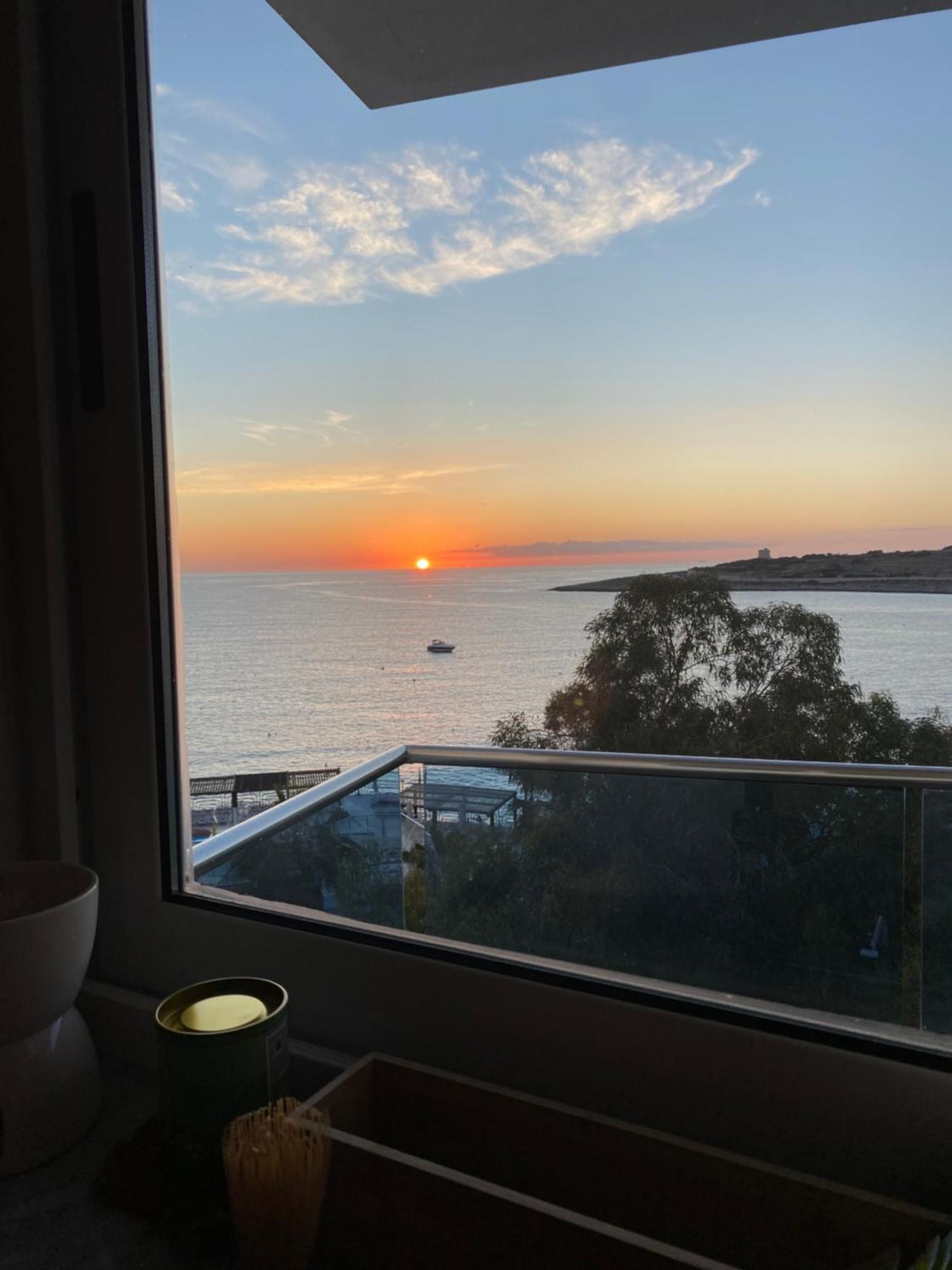 Sunrise Bay Apartments - Frontline Sea Views San Pawl il-Baħar Zewnętrze zdjęcie